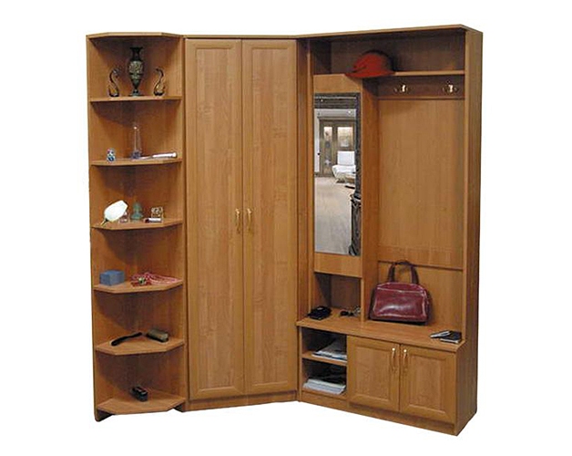 Прихожая Рикардо 5-у Прихожая Рикардо 5-уПрихожие<br>Размер: 1450/1450х2083х380<br><br>Материалы: ЛДСП, рамка МДФ, зеркало<br>Полный размер: 1680/1180х2080х380<br>Примечание: Ручки пластиковые в цвет мебели!<br>Изготовление и доставка: 8-10 дней<br>Условия доставки: Бесплатная по Москве до подъезда<br>Условие оплаты: Оплата наличными при получении товара<br>Доставка по МО (за пределами МКАД): 30 руб./км<br>Доставка в пределах ТТК: Доставка в центр Москвы осуществляется ночью, с 22.00 до 6.00 утра<br>Подъем на лифте: 500 руб<br>Подъем без лифта: 250 руб./этаж включая первый<br>Сборка: 10% от стоимости изделия. Выезд сборщика за МКАД +500 руб<br>Гарантия: 12 месяцев<br>Производство: Россия<br>Производитель: Mebelus