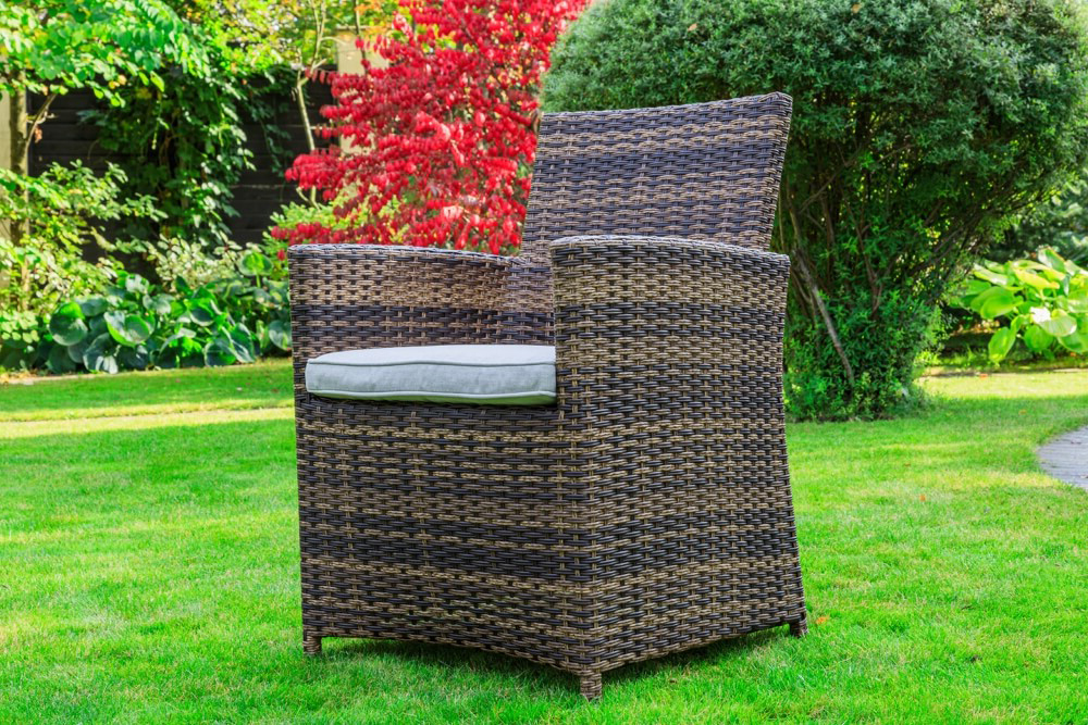 Кресло обеденное FIONA коричневое плетеное обеденное кресло lucca