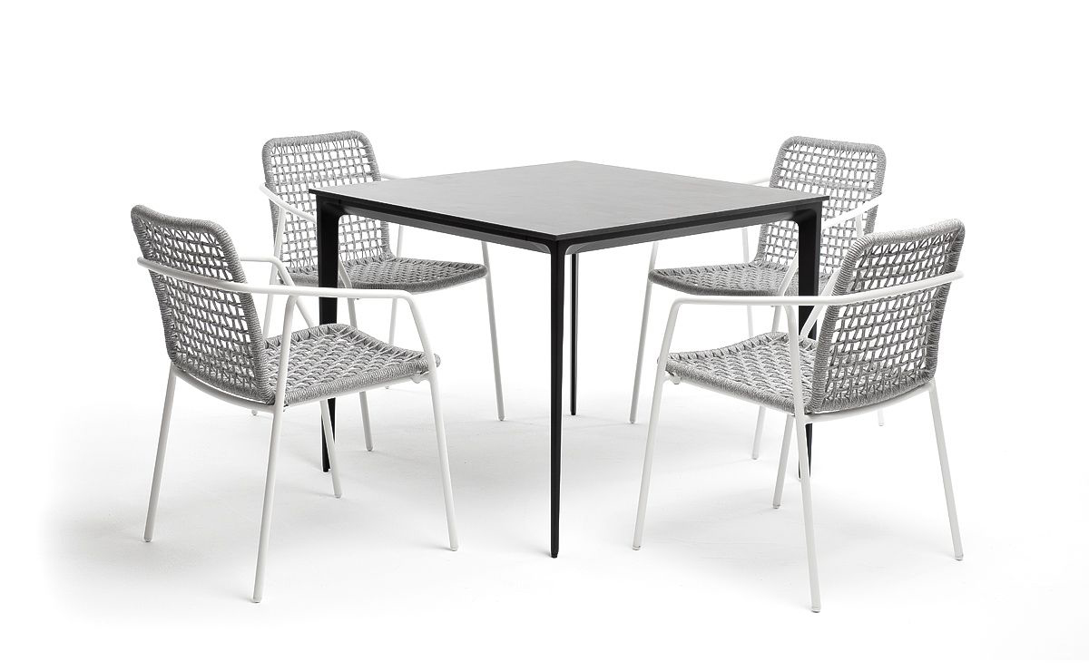 Обеденная группа Малага на 4 персоны со стульями Тунис светло-серая обеденный стол из hpl 90 венето серый гранит каркас